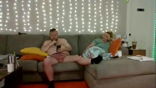Image 11 of victoriaandjesse Stream on Chaturbate on 10 days ago