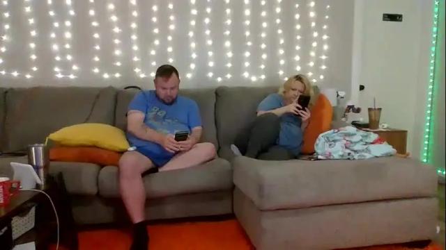 Image 11 of victoriaandjesse Stream on Chaturbate on 1 month ago