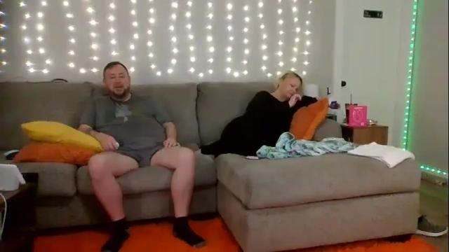 Image 3 of victoriaandjesse Stream on Chaturbate on 1 month ago