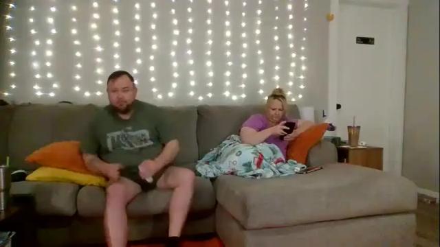 Image 4 of victoriaandjesse Stream on Chaturbate on 1 month ago