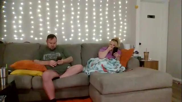 Image 6 of victoriaandjesse Stream on Chaturbate on 1 month ago