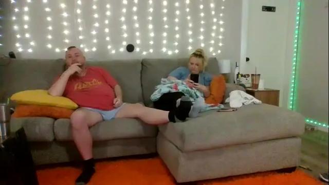 Image 2 of victoriaandjesse Stream on Chaturbate on 1 month ago