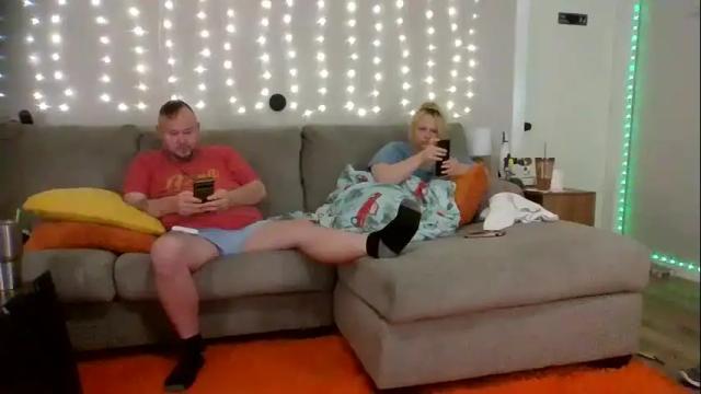 Image 4 of victoriaandjesse Stream on Chaturbate on 1 month ago