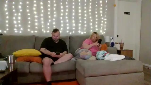 Image 10 of victoriaandjesse Stream on Chaturbate on 1 month ago