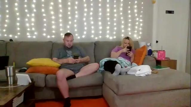 Image 6 of victoriaandjesse Stream on Chaturbate on 1 month ago