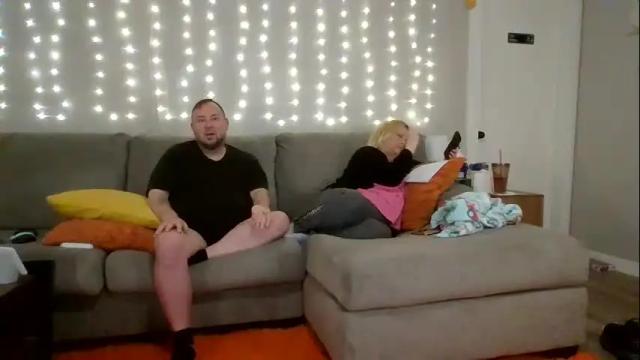 Image 10 of victoriaandjesse Stream on Chaturbate on 1 month ago