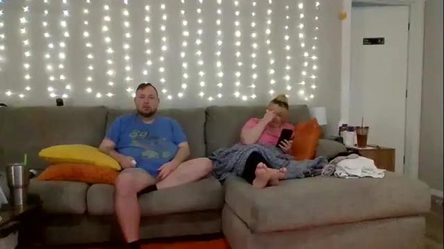 Image 4 of victoriaandjesse Stream on Chaturbate on 1 month ago