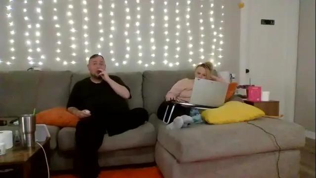Image 12 of victoriaandjesse Stream on Chaturbate on 16 days ago
