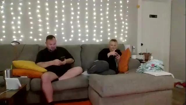 Image 11 of victoriaandjesse Stream on Chaturbate on 13 days ago