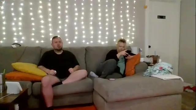 Image 2 of victoriaandjesse Stream on Chaturbate on 13 days ago