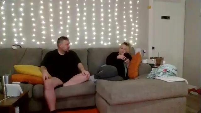 Image 8 of victoriaandjesse Stream on Chaturbate on 13 days ago