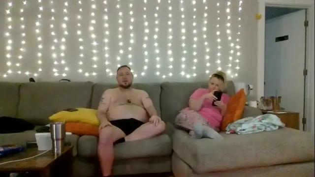 Image 3 of victoriaandjesse Stream on Chaturbate on 9 days ago