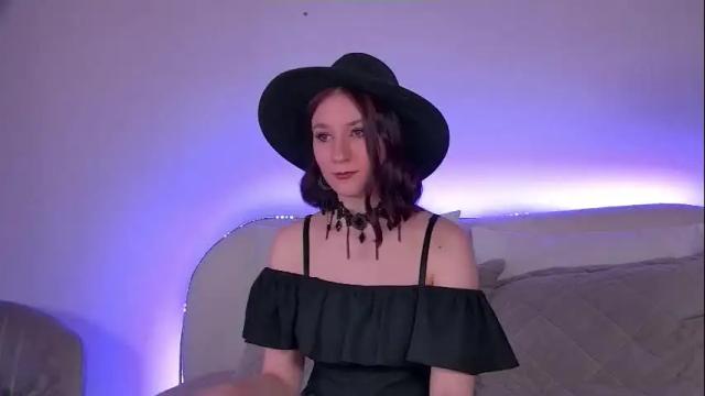Image 2 of victoriaardern Stream on Chaturbate on 5 days ago
