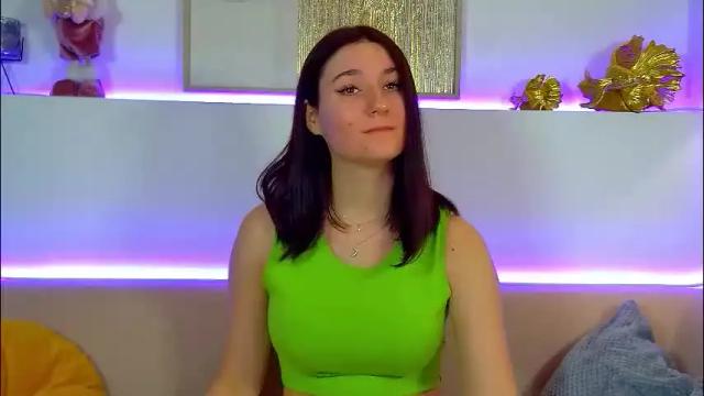 Image 3 of victoriaardern Stream on Chaturbate on 1 month ago