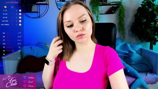 Image 2 of victoriacuteeee Stream on Chaturbate on 12 months ago