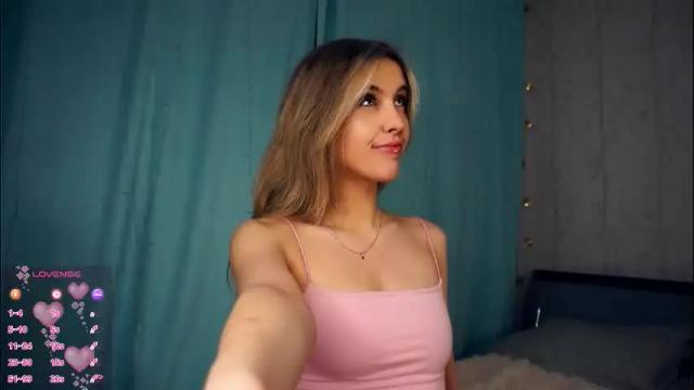 Image 2 of victoriadreamtt Stream on Chaturbate on 2 days ago