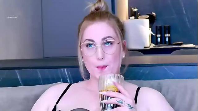 Thumbnail 3, victoriafalls's Stream at Chaturbate, 1 month ago