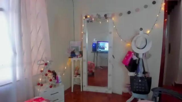 Image 8 of victoriag_ Stream on Chaturbate on 16 months ago