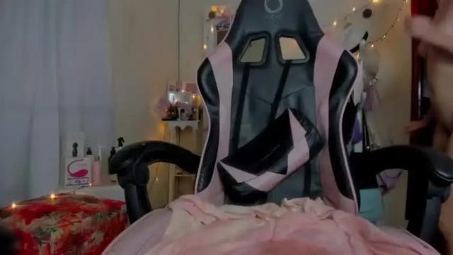 Image 2 of victoriag_ Stream on Chaturbate on 16 months ago