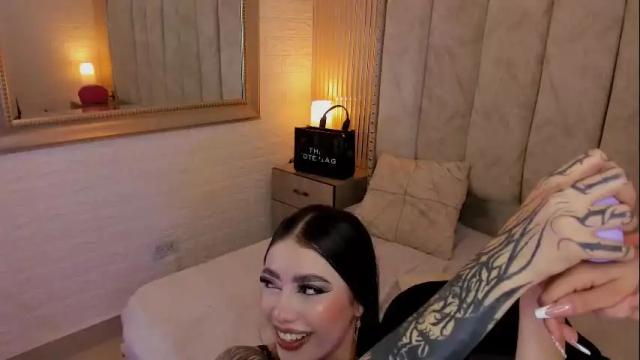 Image 10 of victoriagolden Stream on Chaturbate on 25 days ago
