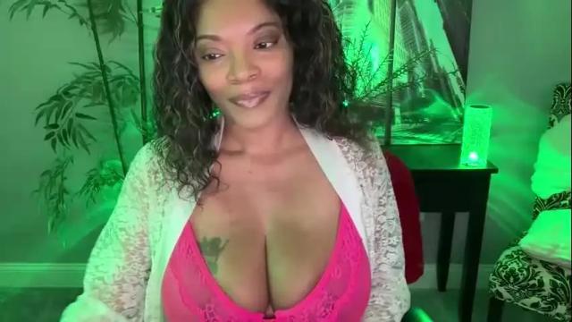 Image 4 of victoriagoldman Stream on Chaturbate on 3 months ago