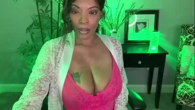 Image 11 of victoriagoldman Stream on Chaturbate on 21 days ago