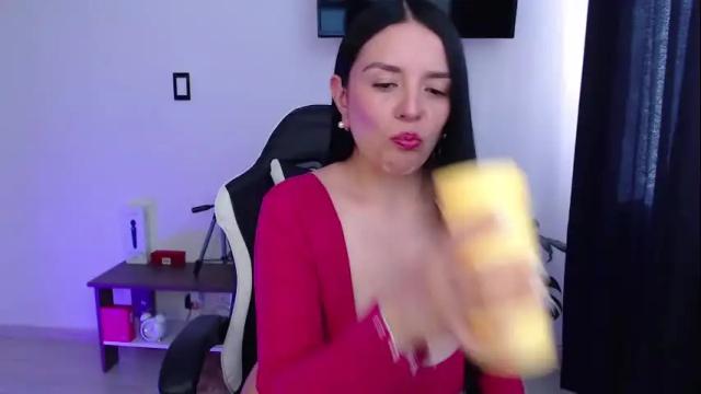 Image 2 of victoriahot_23 Stream on Chaturbate on 23 days ago