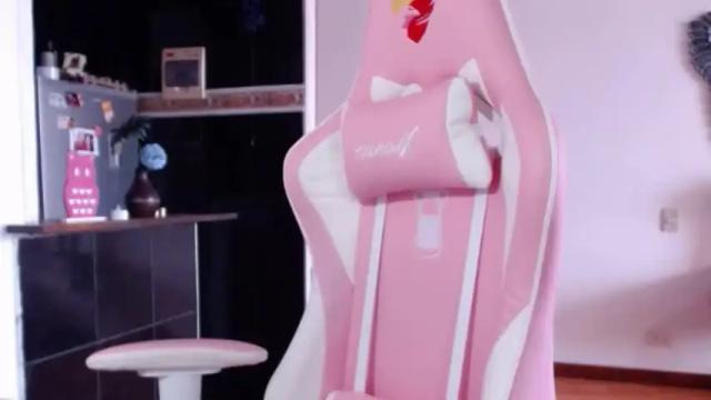 Image 4 of victorialavig1 Stream on Chaturbate on 18 months ago