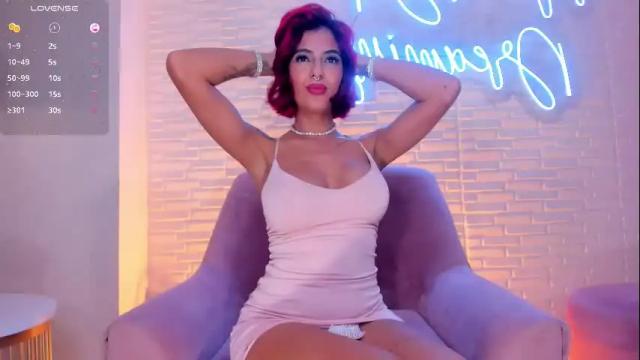 Image 11 of victoriamilan_ Stream on Chaturbate on 12 days ago