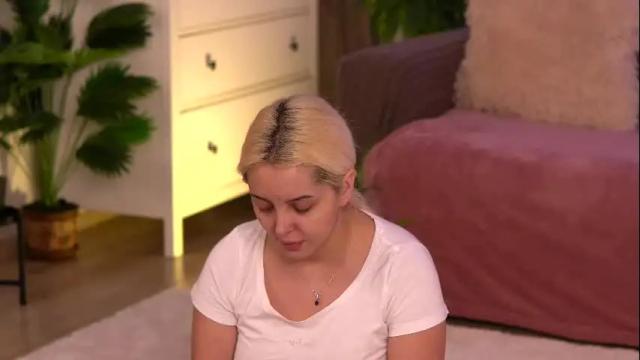 Image 2 of victoriamorrone Stream on Chaturbate on 20 days ago