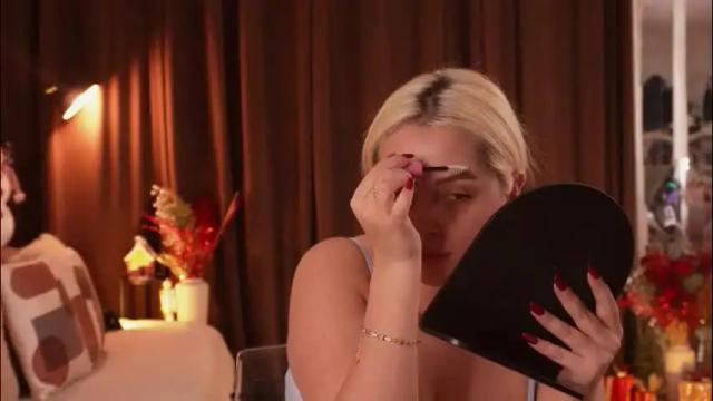 Image 4 of victoriamorrone Stream on Chaturbate on 1 month ago