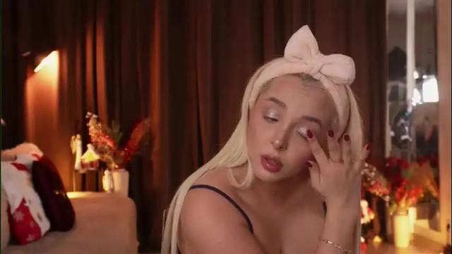 Image 2 of victoriamorrone Stream on Chaturbate on 1 month ago