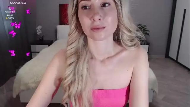 Image 4 of victoriatiger Stream on Chaturbate on 2 months ago