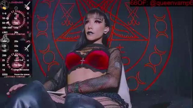 Image 3 of victoriavampire666 Stream on Chaturbate on 3 months ago
