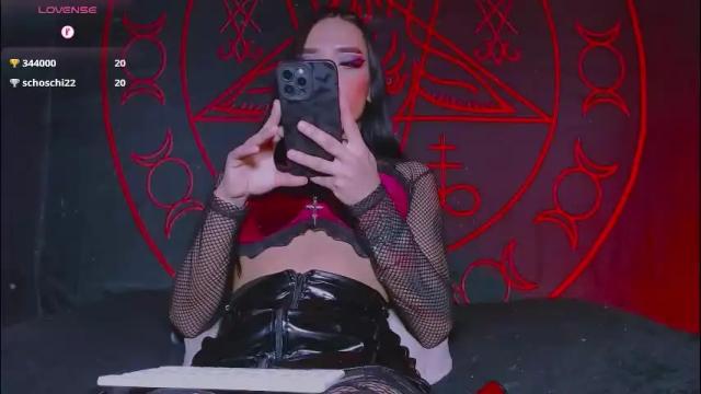 Image 7 of victoriavampire666 Stream on Chaturbate on 2 months ago