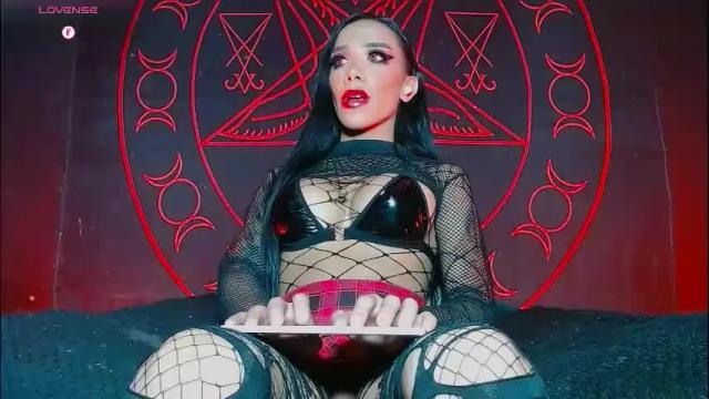 Image 6 of victoriavampire666 Stream on Chaturbate on 2 months ago