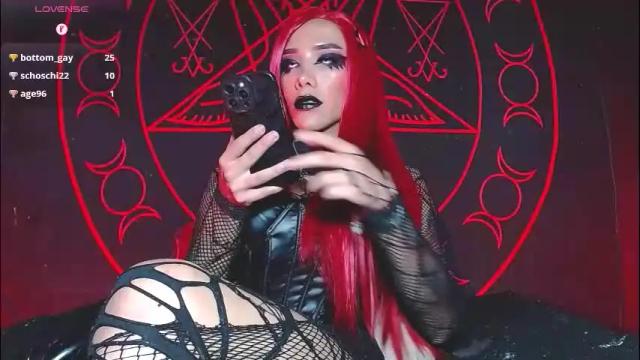 Image 10 of victoriavampire666 Stream on Chaturbate on 2 months ago