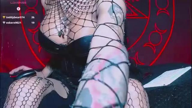 Image 11 of victoriavampire666 Stream on Chaturbate on 2 months ago