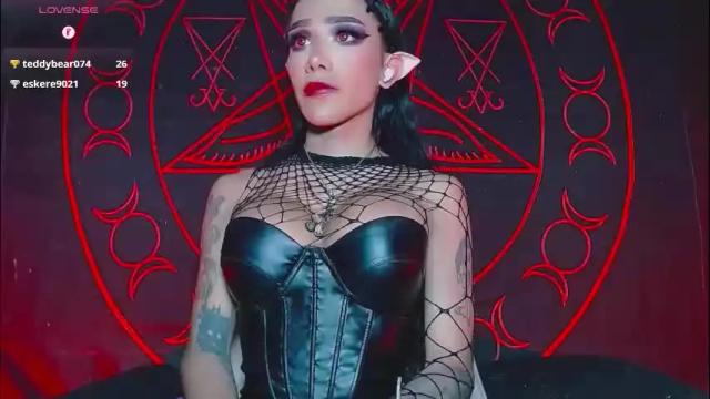 Image 3 of victoriavampire666 Stream on Chaturbate on 2 months ago