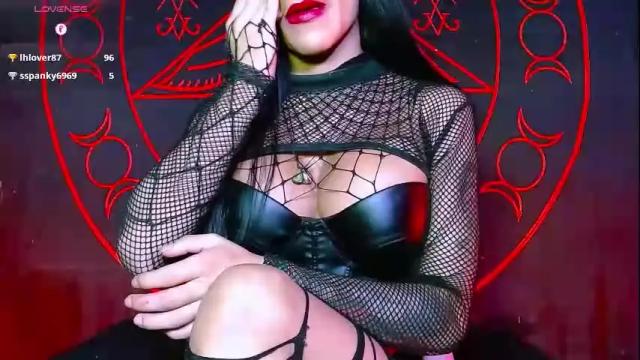 Image 11 of victoriavampire666 Stream on Chaturbate on 2 months ago