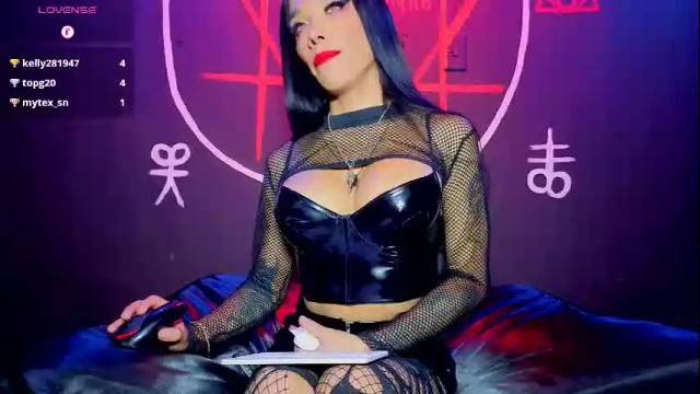 Image 10 of victoriavampire666 Stream on Chaturbate on 1 month ago