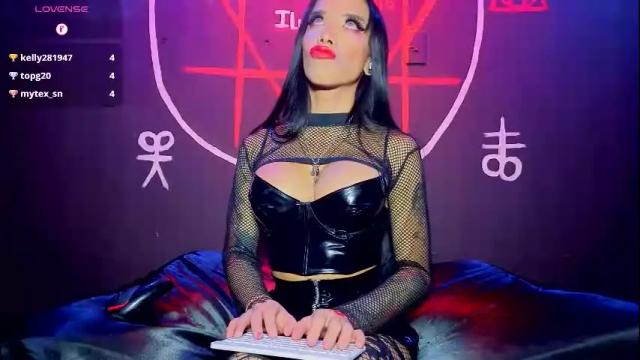 Image 12 of victoriavampire666 Stream on Chaturbate on 1 month ago