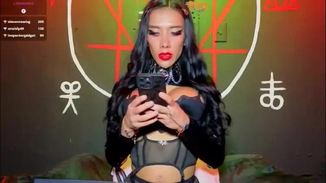 Image 12 of victoriavampire666 Stream on Chaturbate on 1 month ago