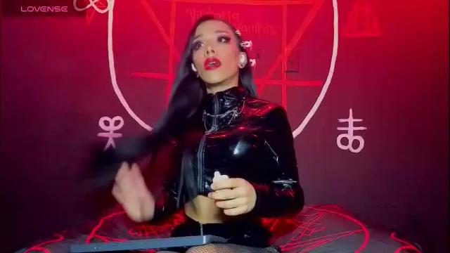 Image 10 of victoriavampire666 Stream on Chaturbate on 1 month ago