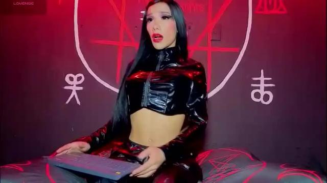 Image 3 of victoriavampire666 Stream on Chaturbate on 1 month ago