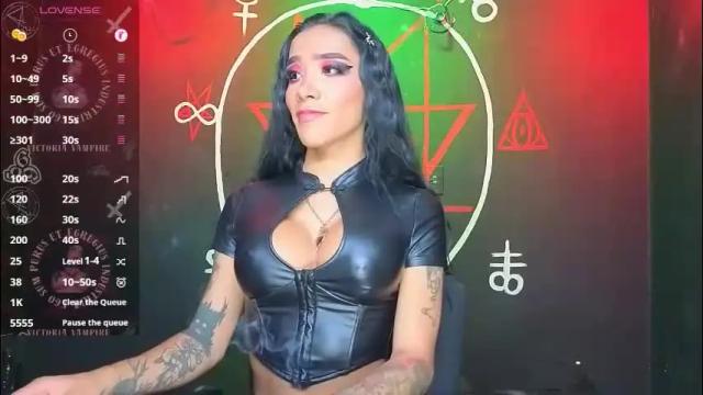 Image 10 of victoriavampire666 Stream on Chaturbate on 2 months ago