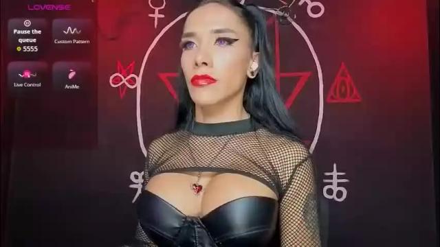 Image 10 of victoriavampire666 Stream on Chaturbate on 2 months ago