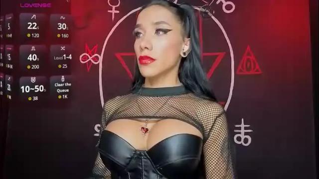 Image 7 of victoriavampire666 Stream on Chaturbate on 2 months ago