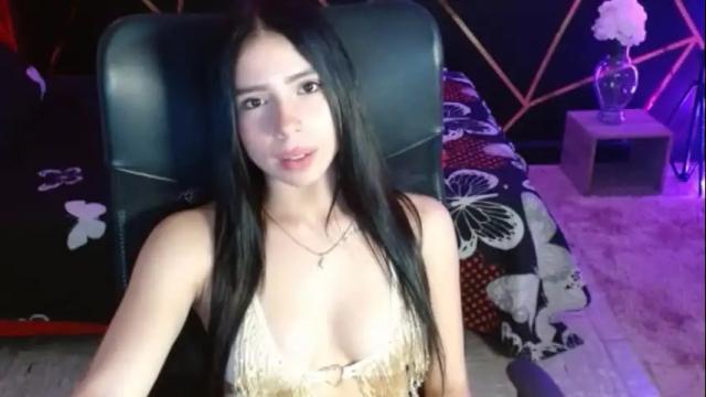 Image 4 of victoriiavegaa Stream on Chaturbate on 6 months ago