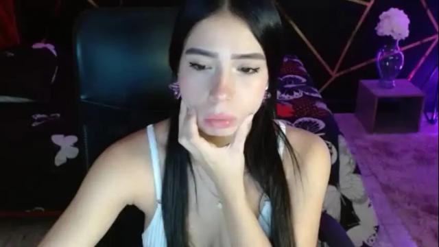 Image 10 of victoriiavegaa Stream on Chaturbate on 6 months ago